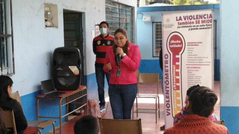 LLEVA INSTITUTO DE LA MUJER PLÁTICAS SOBRE VIOLENCIA ESCOLAR A ESCUELA DE VILLA LIBERTAD