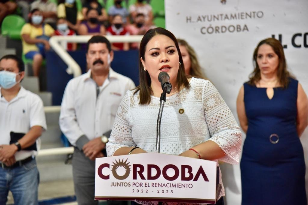 AYUNTAMIENTO DE CÓRDOBA OTORGA 365 BECAS Y DESPENSAS