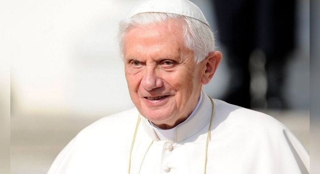 BENEDICTO XVI QUIERE DEFENDERSE POR PRESUNTO CASO DE PEDERASTIA