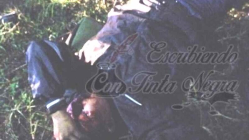 SE ESTRELLA MOTOCICLISTA CONTRA CAMIONETA