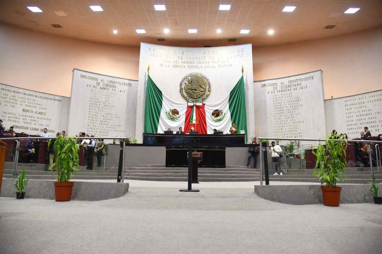APRUEBAN EL CALENDARIO DE COMPARECENCIAS PARA LA GLOSA DEL IV INFORME DE GOBIERNO