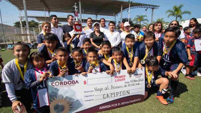 RAFAEL DELGADO, CAMPEÓN DE TORNEO DE FÚTBOL 7