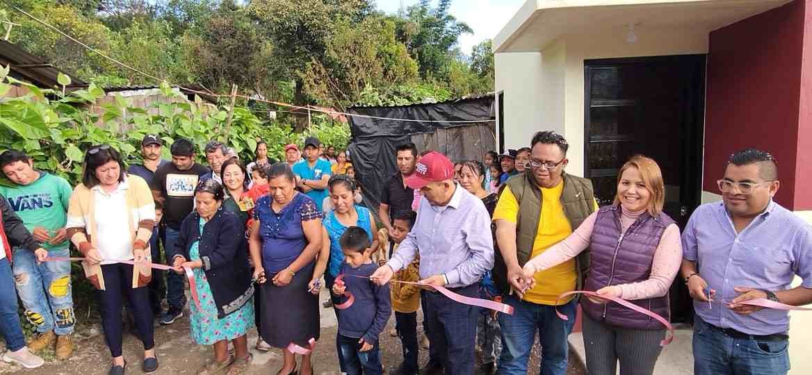 ENTREGA VENTURA DEMUNER CUARTOS DORMITORIOS EN ELOTEPEC