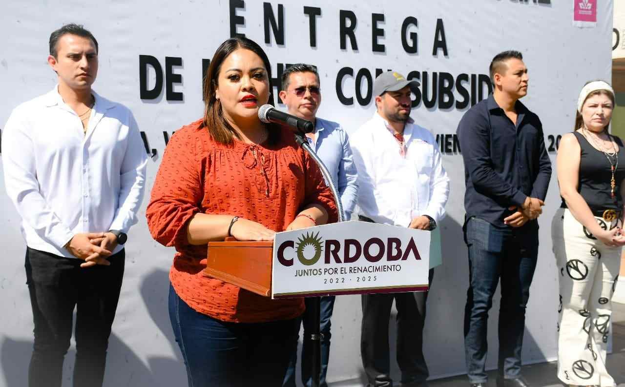 ENTREGA AYUNTAMIENTO Y MARIANA TRINITARIA 9 MIL LITROS DE LECHE CON SUBSIDIO