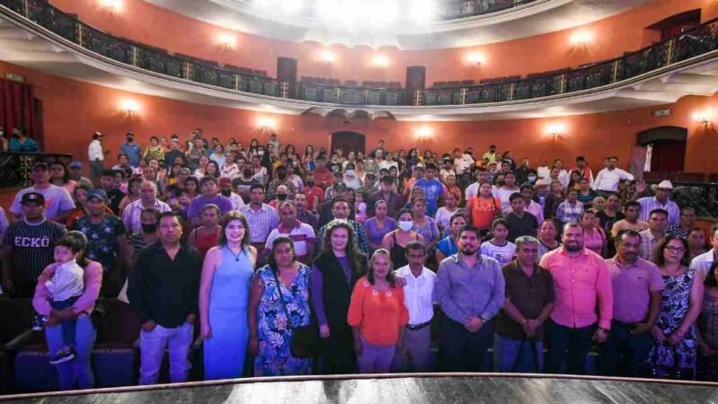 ENTREGA AYUNTAMIENTO 160 CERTIFICADOS DE VIVIENDA