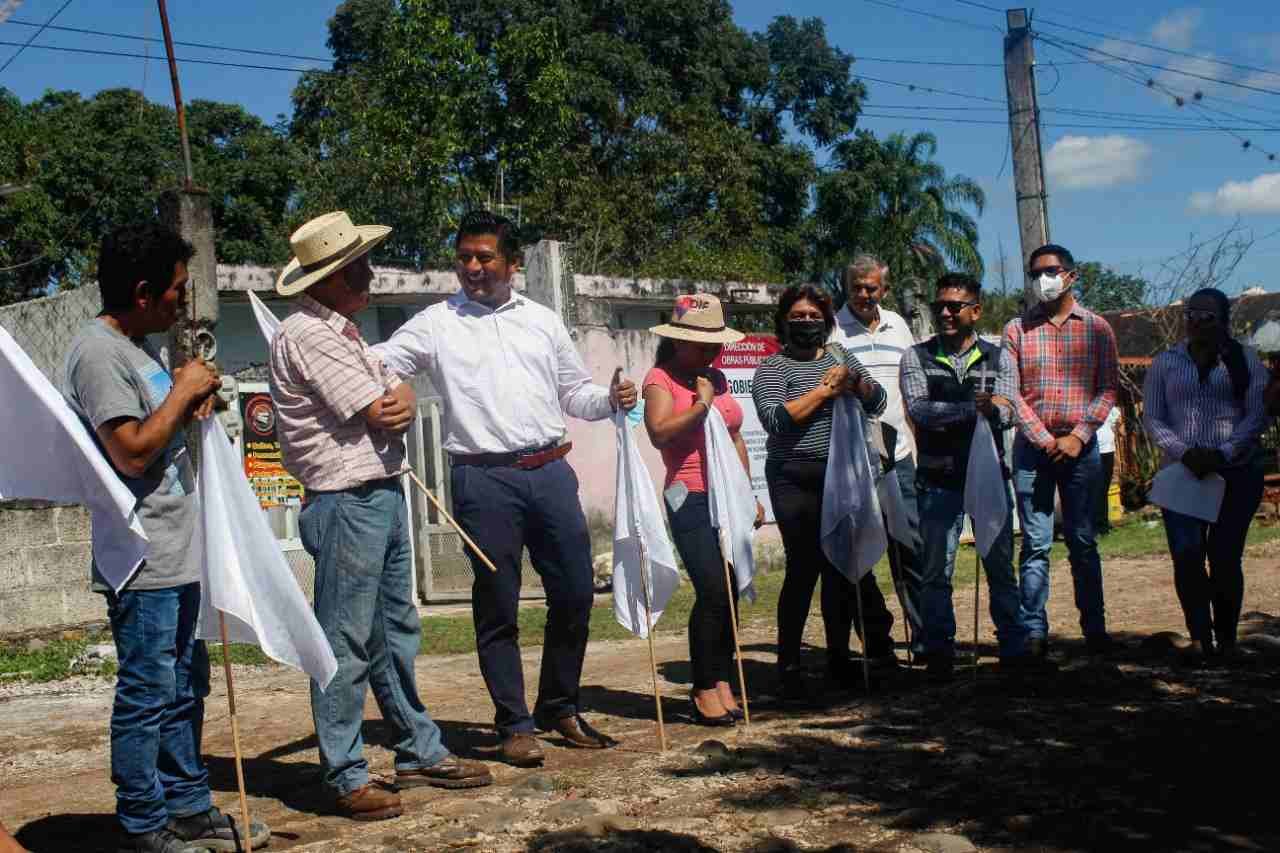 DAN BANDERAZO DE INICIO A PENÚLTIMA OBRA DEL AÑO EN ATOYAC