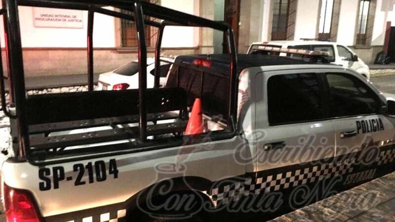 DETIENEN A TAXISTA GOLPEADOR