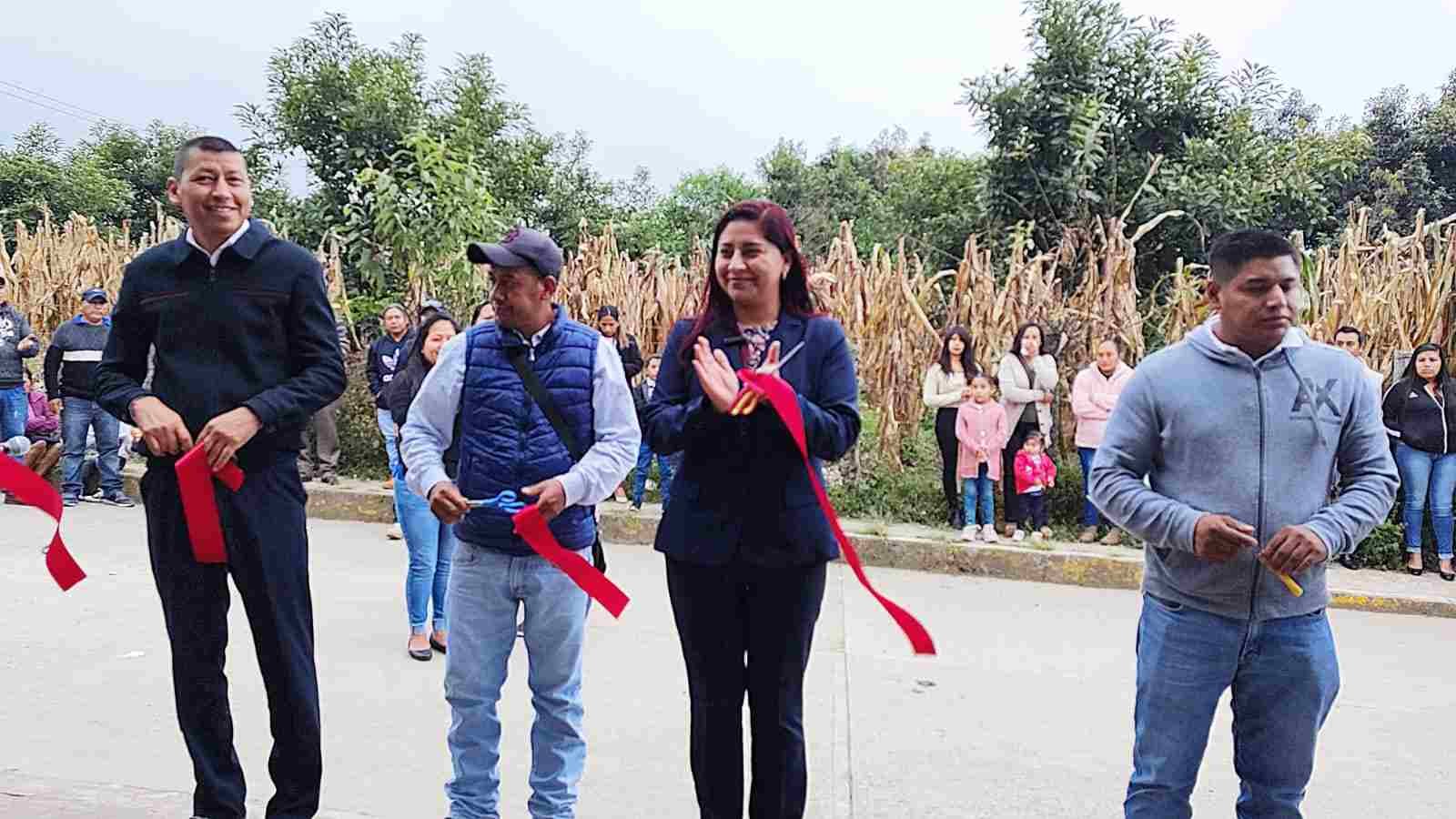 ALCALDESA ENTREGA DOMO ESCOLAR EN CRUZ VERDE