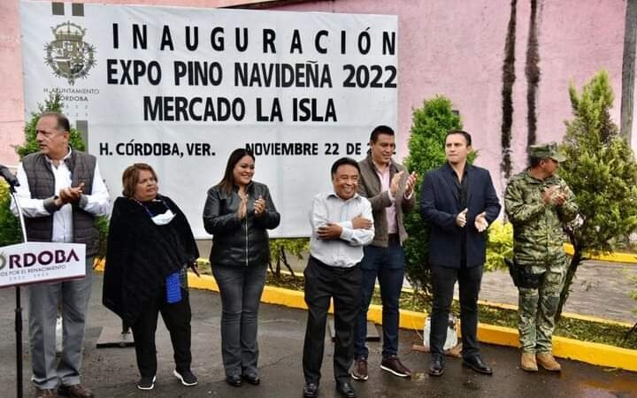 INAUGURA PRESIDENTE JUAN MARTÍNEZ “EXPO PINOS NAVIDEÑOS 2022”