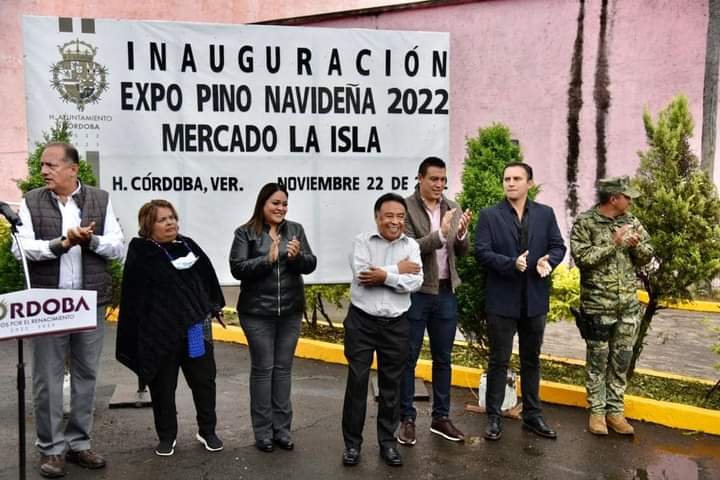 INAUGURA PRESIDENTE JUAN MARTÍNEZ “EXPO PINOS NAVIDEÑOS 2022”