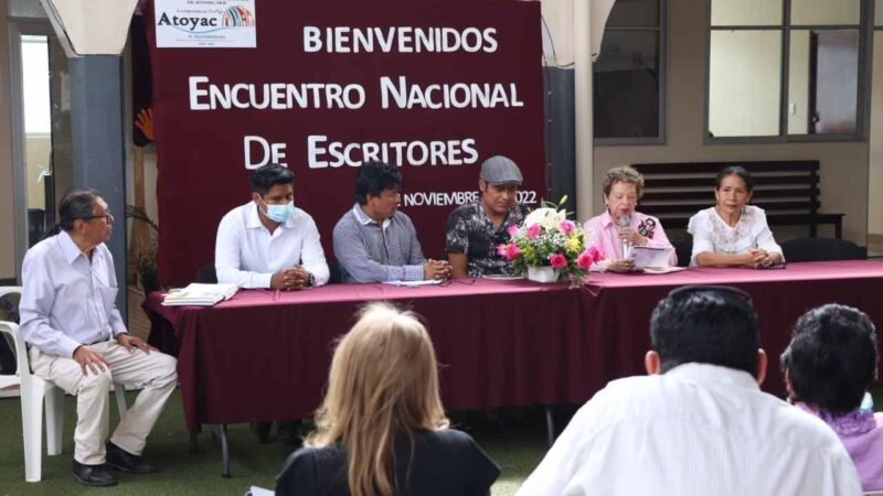 RECIBE ATOYAC A ESCRITORES Y ESCRITORAS DE 7 ENTIDADES DEL PAÍS