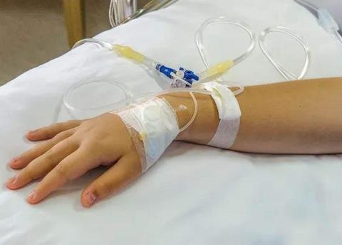 INVESTIGAN POSIBLES COMPRAS IRREGULARES EN LOS CASOS DE MENINGITIS ASÉPTICA