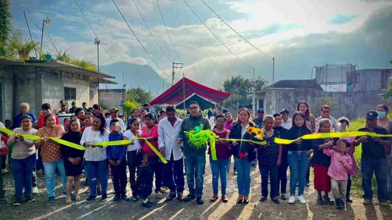 INAUGURA ERNESTO RUIZ AMPLIACIÓN DE ELECTRIFICACIÓN