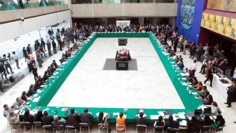 APRUEBAN EN COMISIONES LA REFORMA ELECTORAL Y PASA AL PLENO