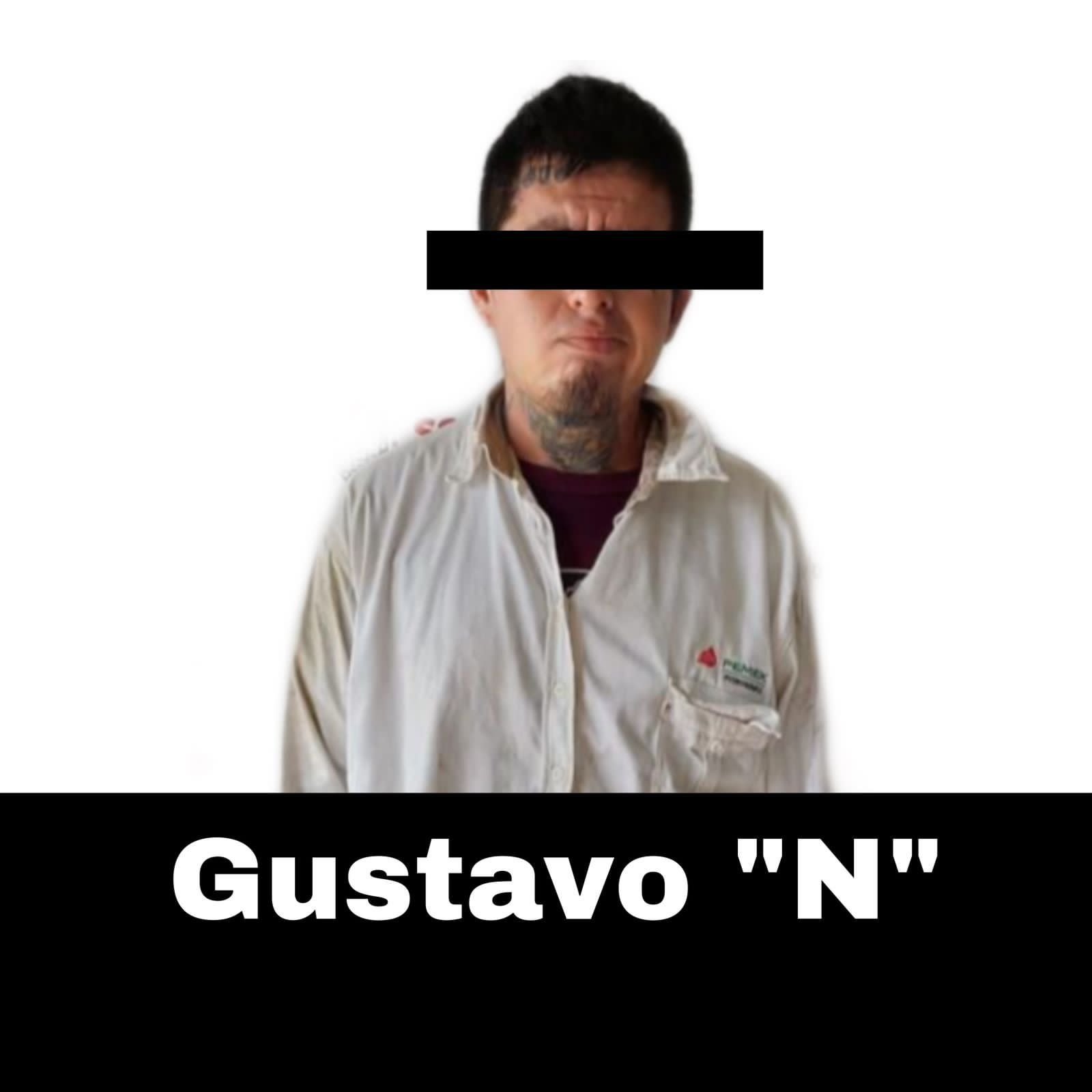 SE ENFRENTA CON LA POLICÍA A BALAZOS Y LO DETIENEN