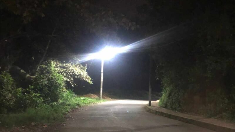 REHABILITAN RED DE ALUMBRADO EN TOZONGO