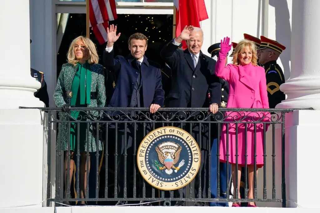 BIDEN Y MACRON REAFIRMAN SU ALIANZA FRENTE A PUTIN