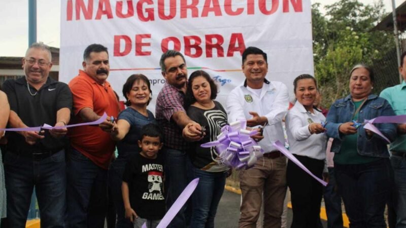 ALCALDE DE ATOYAC INAUGURA 4 OBRAS