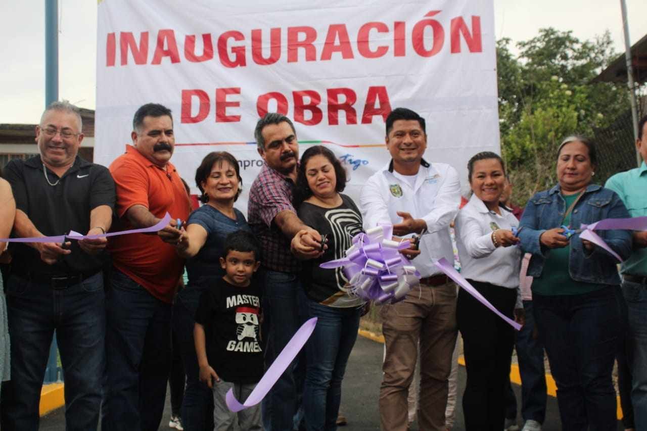 ALCALDE DE ATOYAC INAUGURA 4 OBRAS