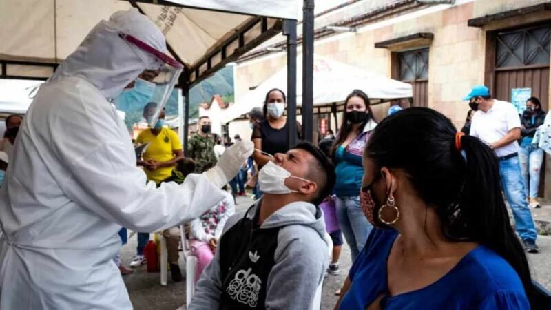 CONTAGIOS COVID SE DISPARAN EN MÉXICO