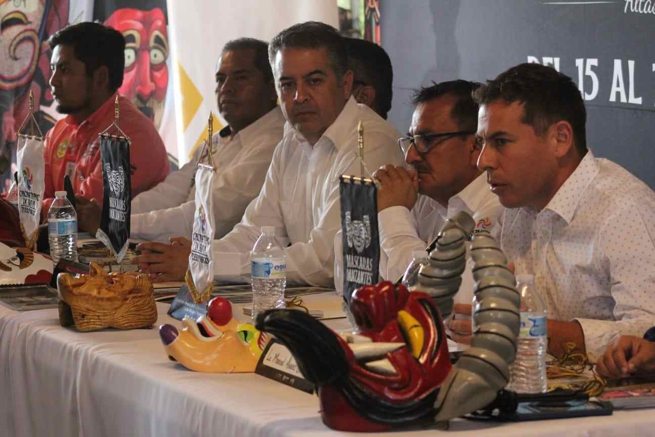 ESPERAN A MÁS DE MIL 500 DANZANTES EN COSCOMATEPEC
