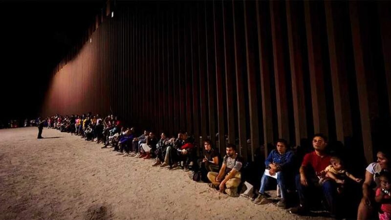 CONGRESISTAS REPUBLICANOS BUSCARÁN REINSTAURAR EL “QUÉDATE EN MÉXICO” EN 2023