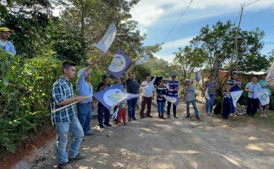 ARRANCA ALCALDE DE ZENTLA OBRAS EN CABECERA Y EL CAZÓN