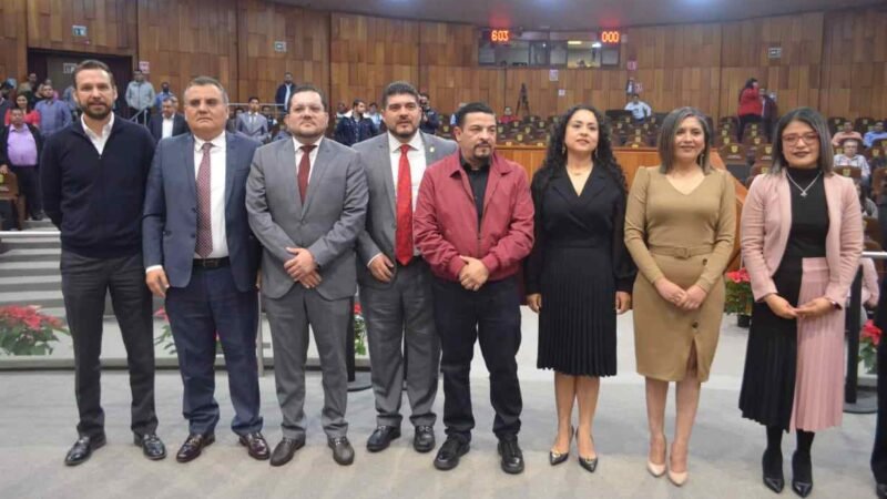 IMPARABLE Y CONTUNDENTE LIDERAZGO DE GÓMEZ CAZARÍN EN EL CONGRESO LOCAL