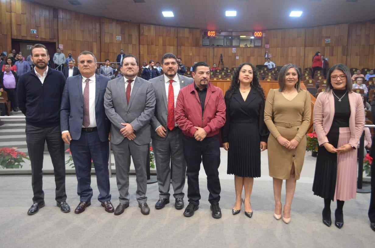 IMPARABLE Y CONTUNDENTE LIDERAZGO DE GÓMEZ CAZARÍN EN EL CONGRESO LOCAL