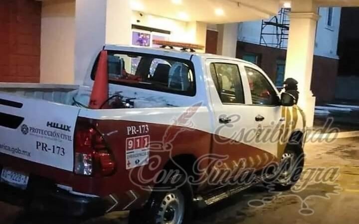 PASAN NOCHE BUENA ATRAPADOS EN ELEVADOR