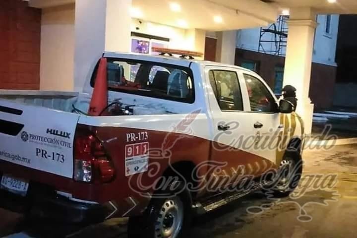 PASAN NOCHE BUENA ATRAPADOS EN ELEVADOR