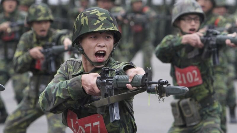 ANTE AMENAZA DE GUERRA CON CHINA, TAIWÁN AMPLÍA DURACIÓN DEL SERVICIO MILITAR
