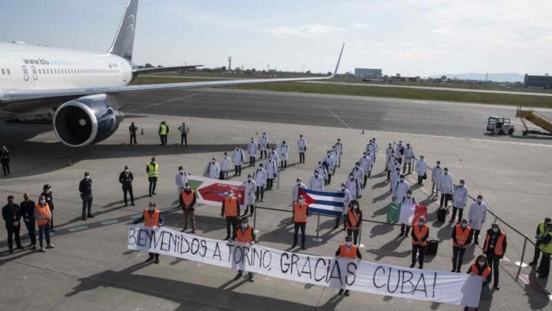 BRIGADA DE DOCTORES CUBANOS LLEGA A ITALIA