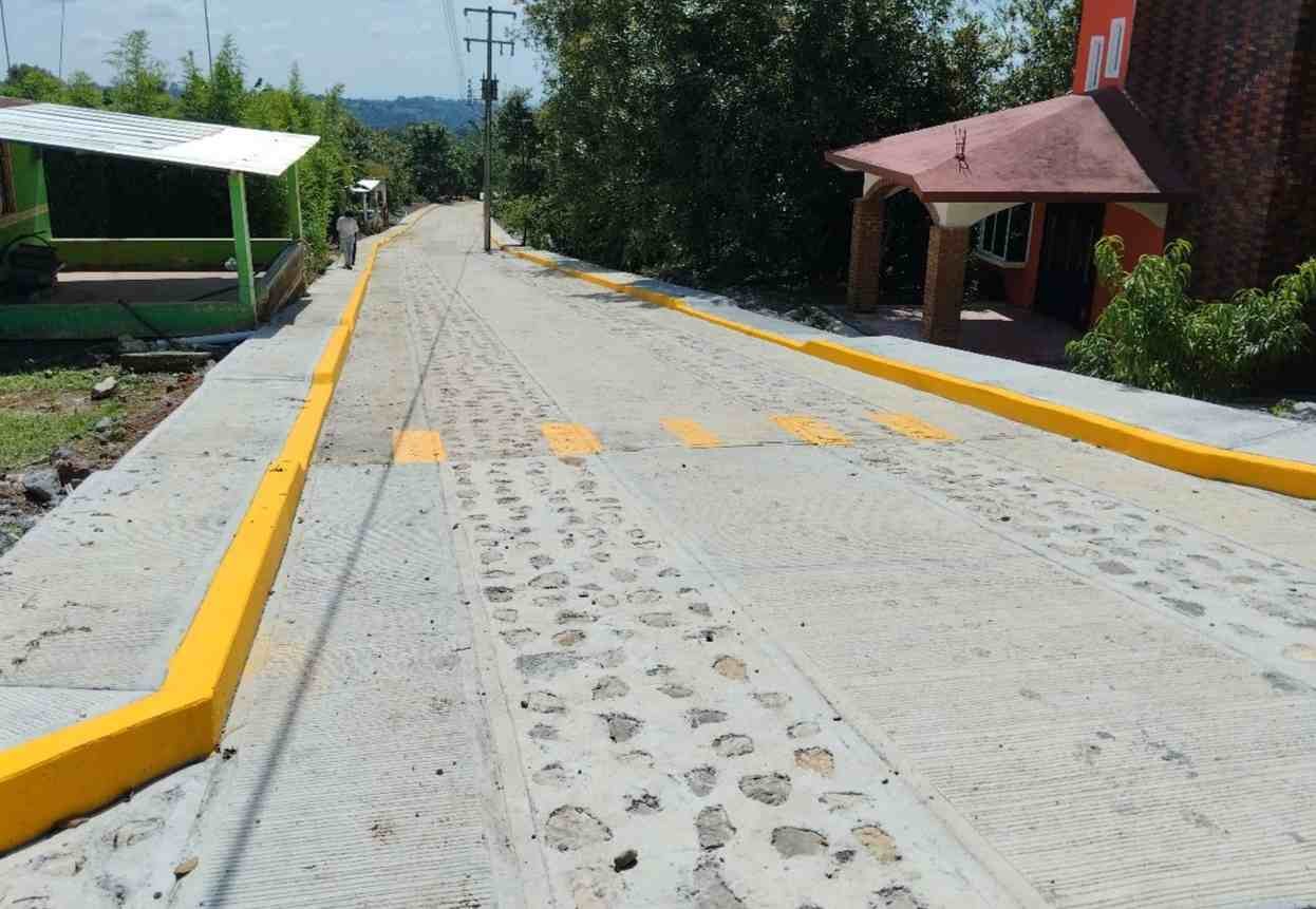 INVIERTE AYUNTAMIENTO DE HUATUSCO 33 MILLONES EN PAVIMENTACIONES