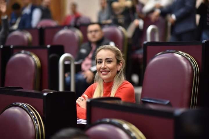 NORA LAGUNES, CONTRA LA VIOLENCIA SIMBÓLICA