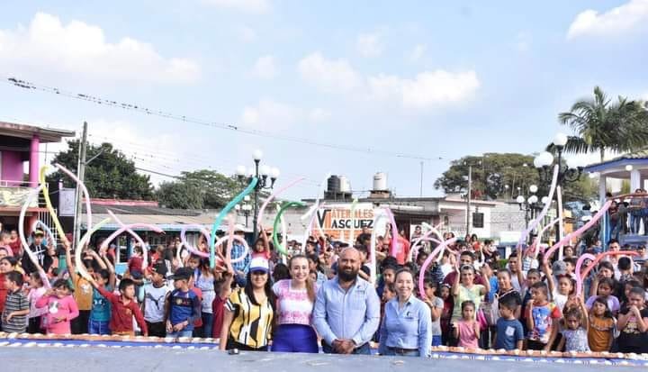 CELEBRAN DÍA DE REYES EN COMAPA
