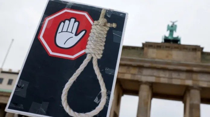 UE PIDE A IRÁN ANULAR LAS CONDENAS A MUERTE DE MANIFESTANTES