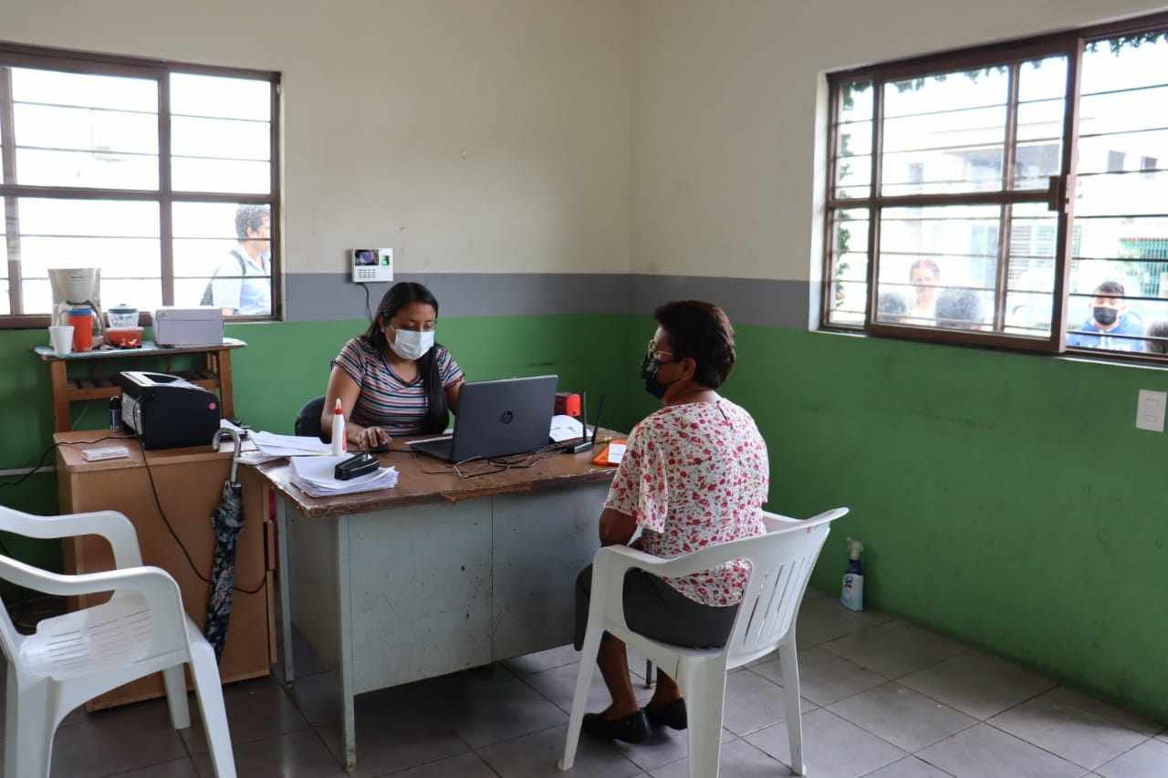FACILITA AYUNTAMIENTO DE ATOYAC PAGO DE PREDIAL A POBLACIÓN DE LAS COMUNIDADES