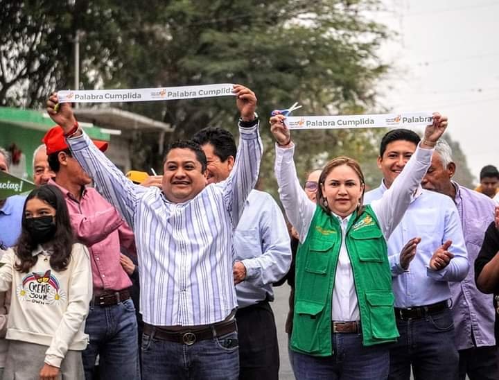 ESTRENA SECUNDARIA TÉCNICA ACCESO A SUS INSTALACIONES