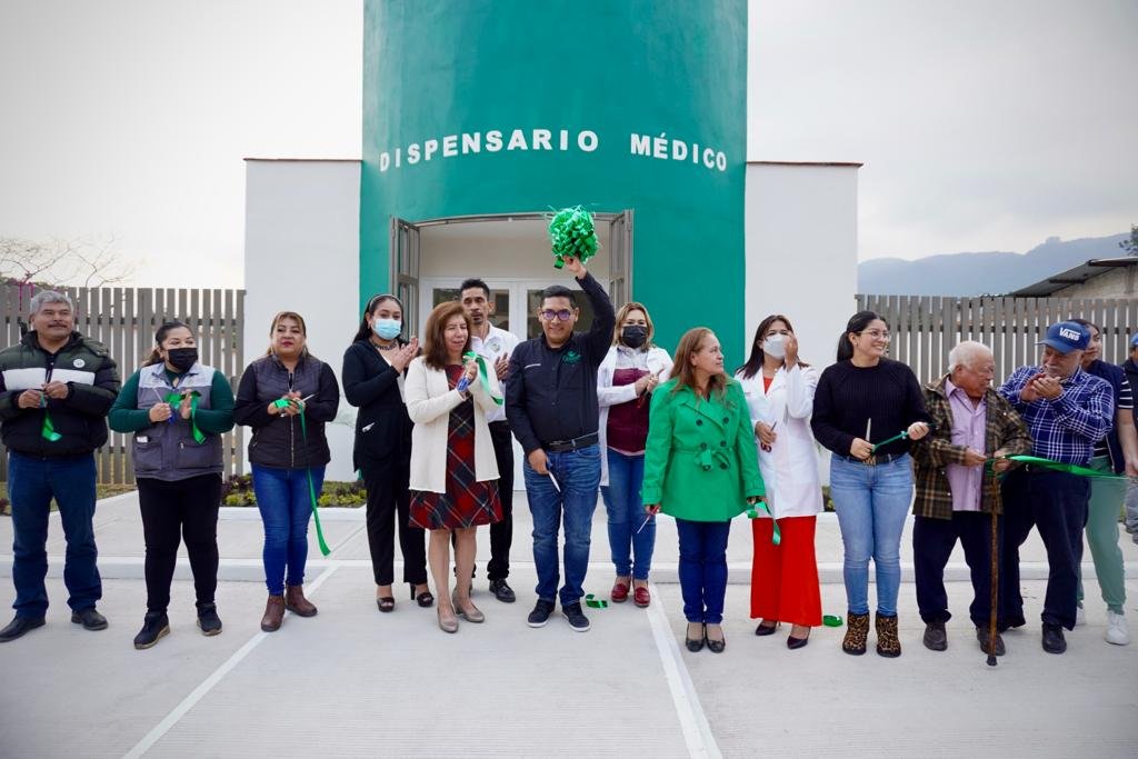 INAUGURA ERNESTO RUIZ DISPENSARIO MÉDICO