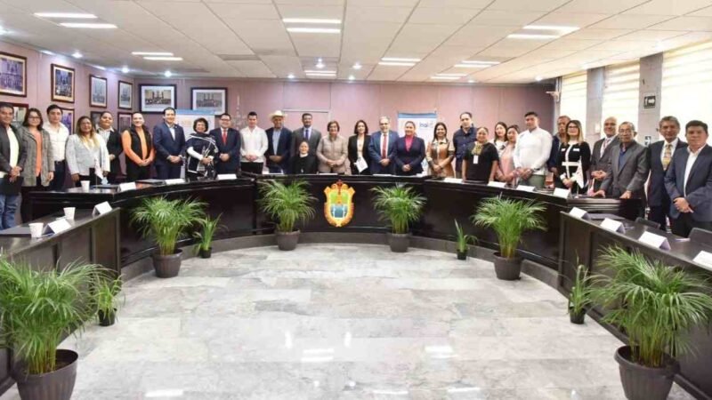 FIRMAN PLAN DE ACCESO A LA INFORMACIÓN