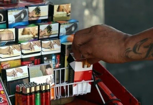 MÉXICO PROHÍBE LA EXHIBICIÓN Y LA PUBLICIDAD DE LOS CIGARROS