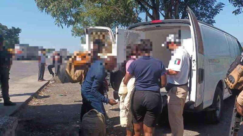LLEGAN A VERACRUZ MIGRANTES DE CAMERÚN Y HASTA INDÚES