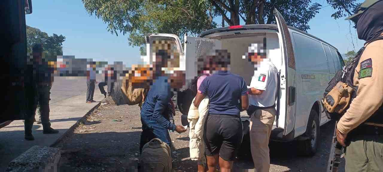 LLEGAN A VERACRUZ MIGRANTES DE CAMERÚN Y HASTA INDÚES