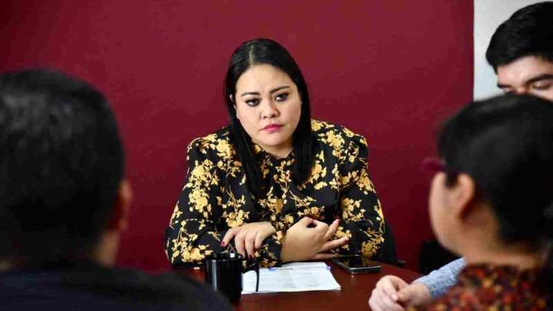 RECIBE SÍNDICA A INTEGRANTES DEL MOVIMIENTO ANTORCHISTA