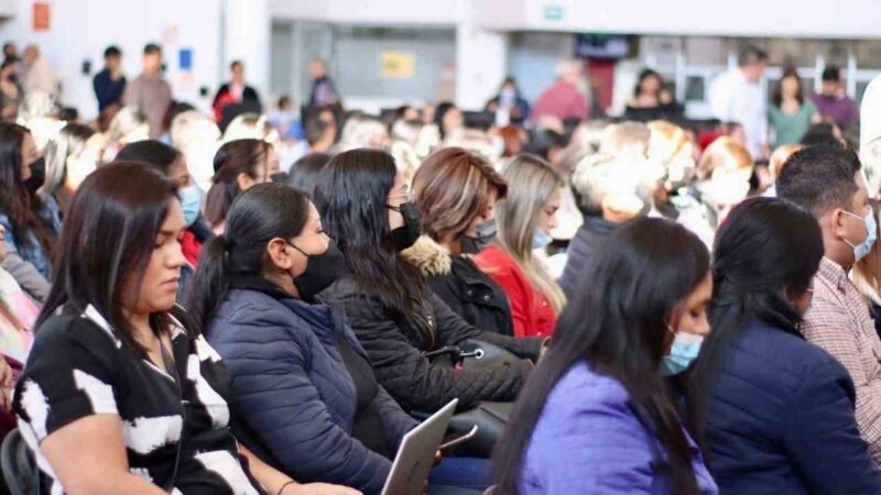 ENTREGA SEV MÁS PLAZAS PARA ABATIR AUSENCIA DE MAESTROS