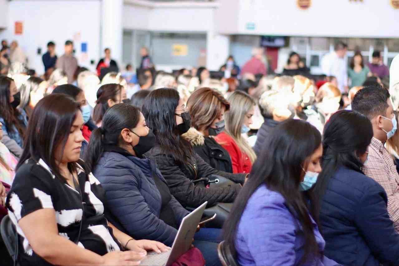 ENTREGA SEV MÁS PLAZAS PARA ABATIR AUSENCIA DE MAESTROS