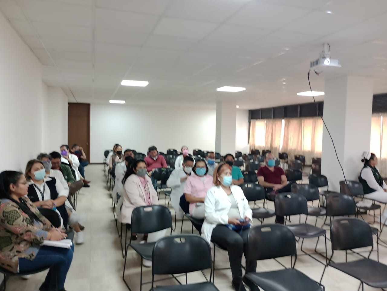 CAPACITAN A PERSONAL DEL IMSS EN DERECHOS HUMANOS