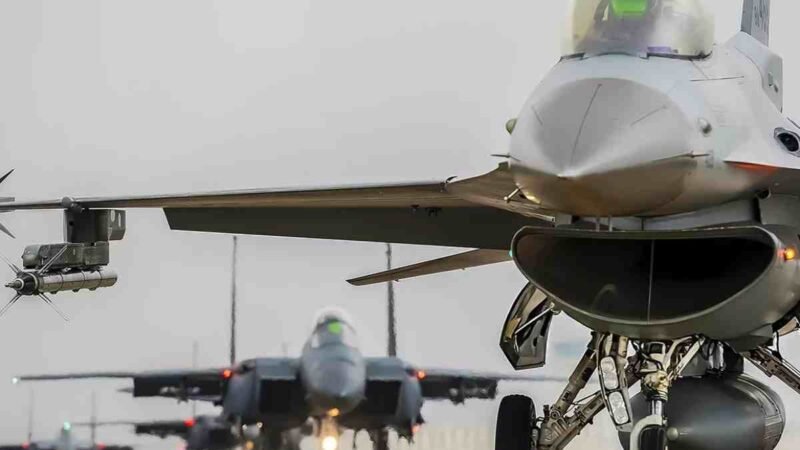 TRAS CONSEGUIR TANQUES, AHORA UCRANIA PRESIONA PARA CONSEGUIR CAZAS F16