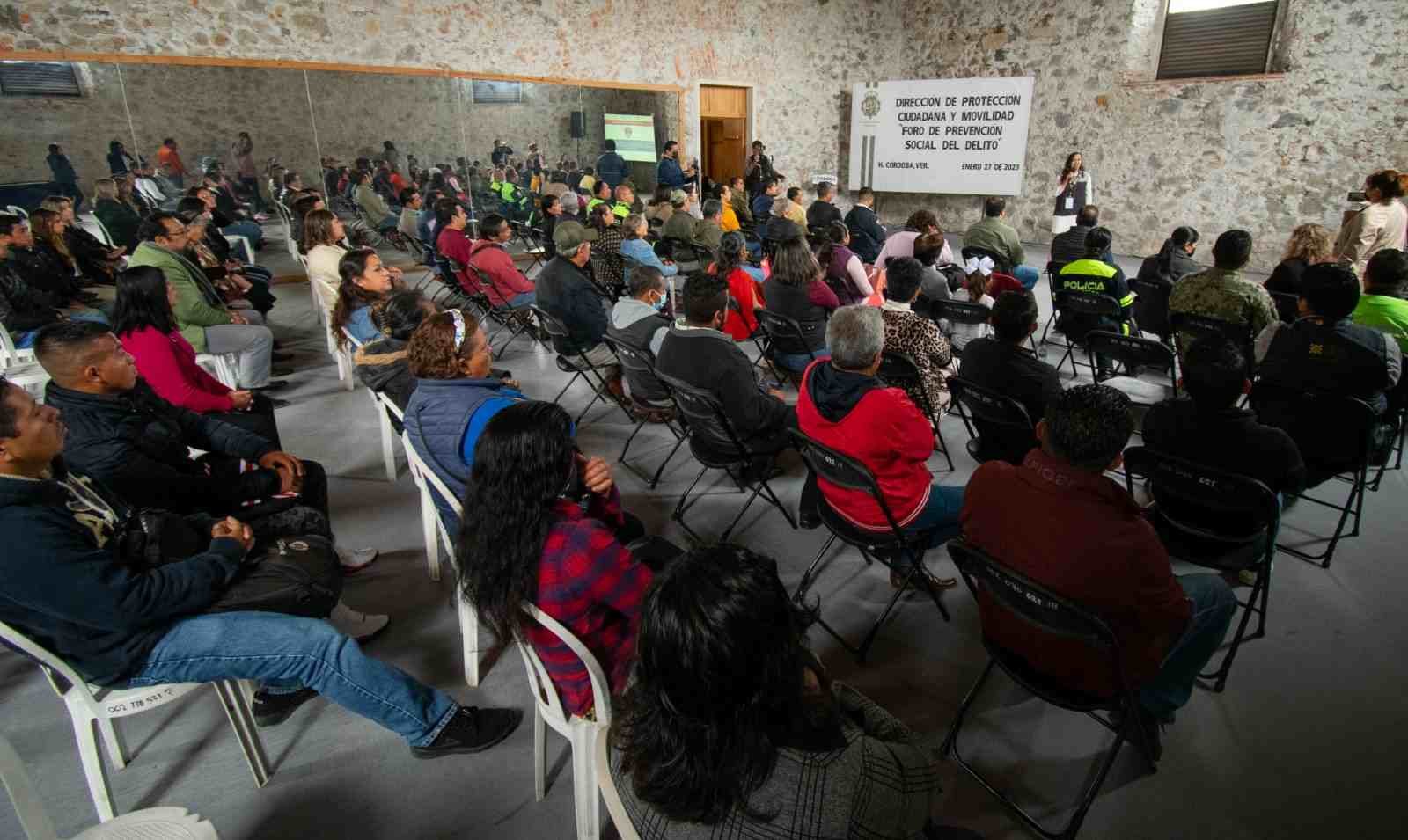 CAPACITAN A AGENTES MUNICIPALES EN PREVENCIÓN AL DELITO